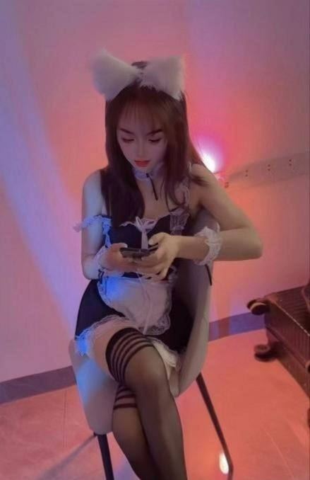 图片[2]-性感黑丝女仆装老师-91茶馆