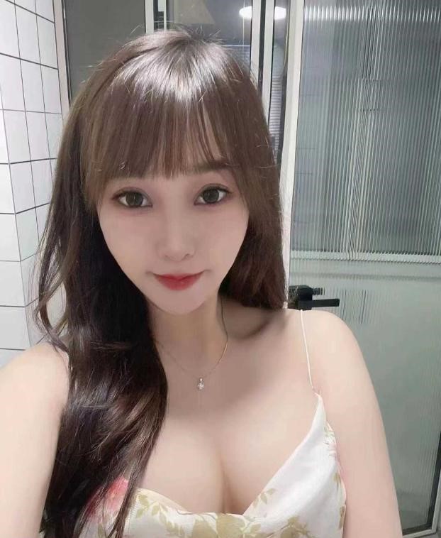 武侯胸很挺的小玉-91茶馆