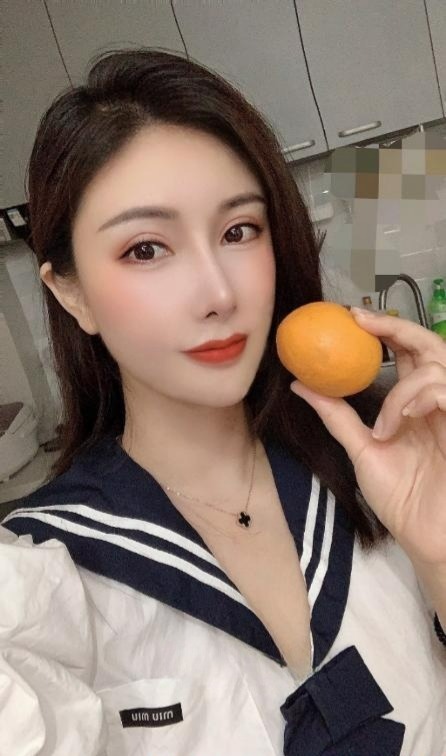 图片[2]-制服美女Selina-91茶馆