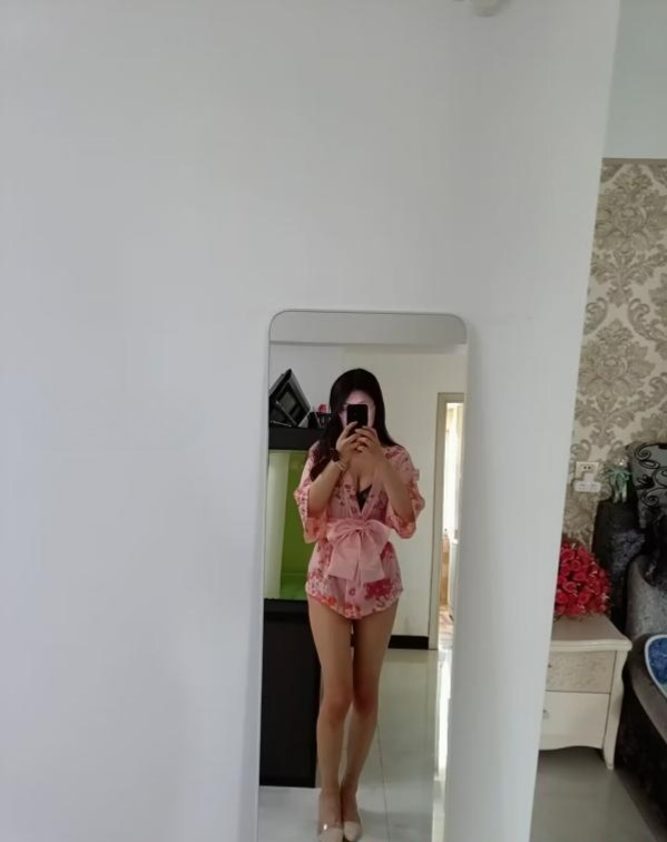 图片[3]-长腿制服骚货眼镜妹-91茶馆