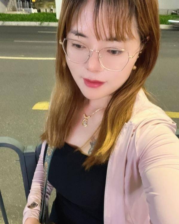 图片[2]-大胸温柔少妇思思-91茶馆