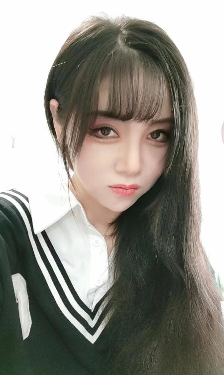 图片[2]-小市地铁站年轻美女-91茶馆