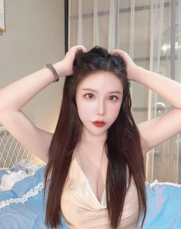 图片[2]-性感大胸小嫩妹-91茶馆