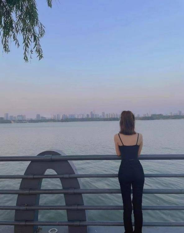 上城炮架子妮妮-91茶馆