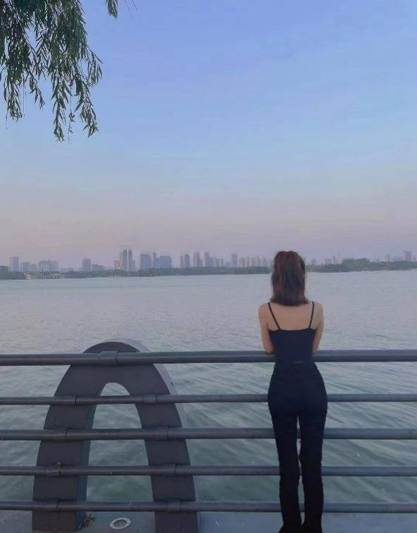 上城炮架子妮妮-91茶馆