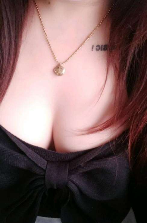 图片[2]-肤白水润丰满小少妇-91茶馆