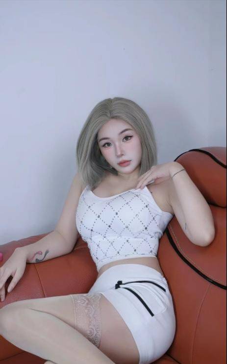 大胸臀肥短发AV女神-91茶馆