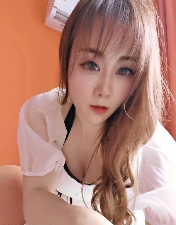 白嫩的骨感小妹-91茶馆