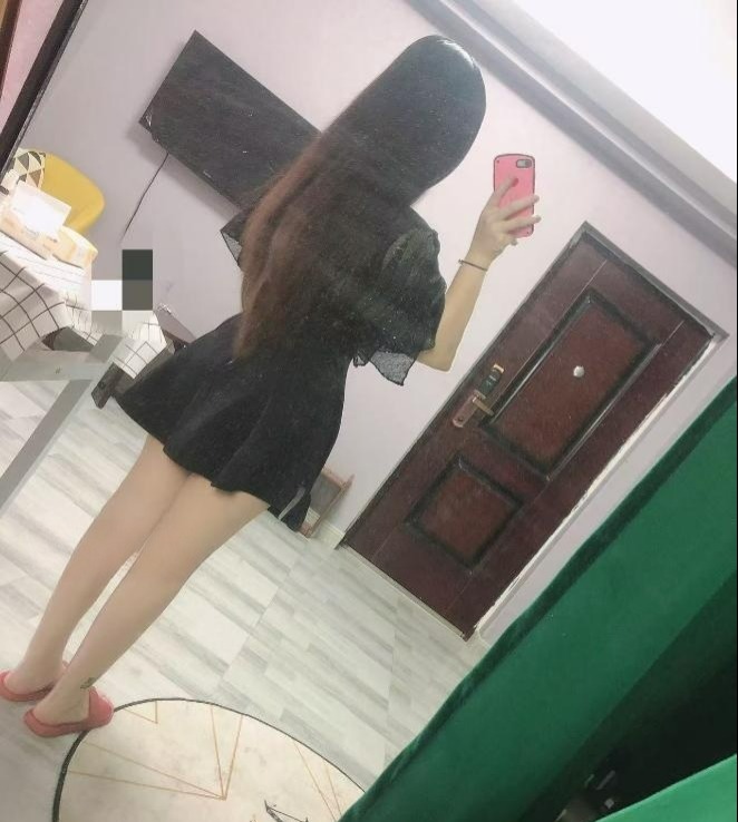 图片[2]-大胸肤白的小姐姐-91茶馆