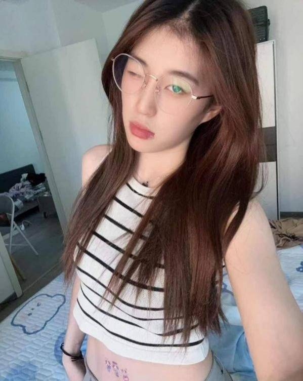 图片[2]-二刷小骚货馨儿-91茶馆