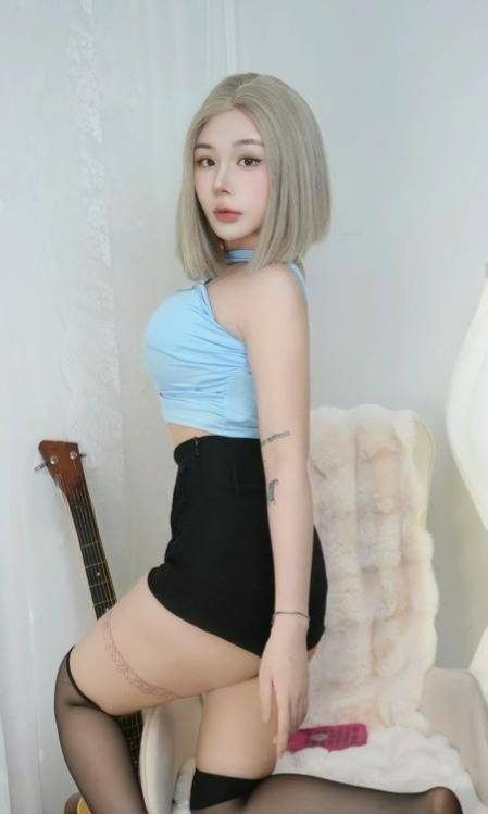 大胸臀肥短发AV女神-91茶馆