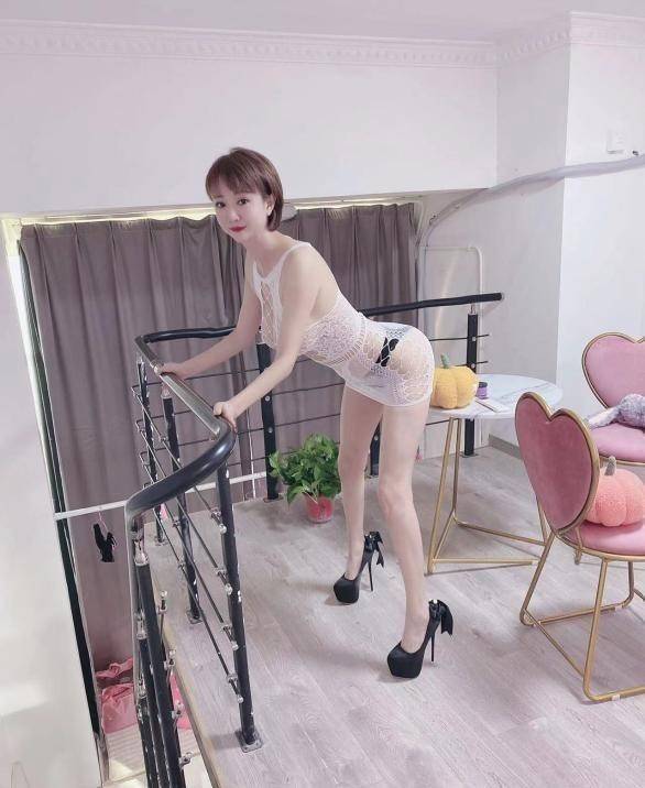 图片[2]-短发少妇-91茶馆