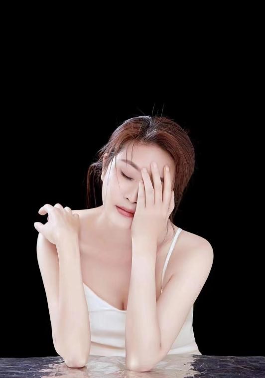 图片[2]-大浴缸骚货少妇-91茶馆