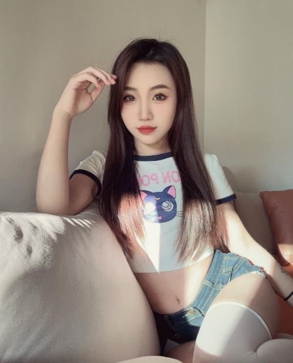 图片[2]-肤白长腿沐沐-91茶馆