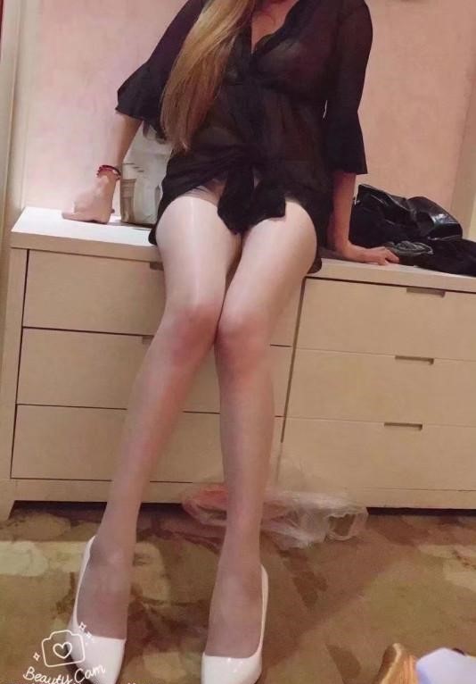 细腰大奶骚妇-91茶馆