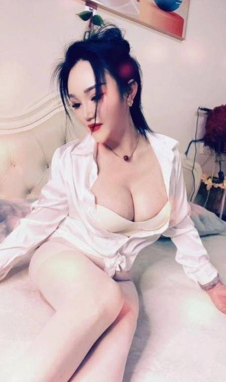 玩角色扮演的御姐-91茶馆