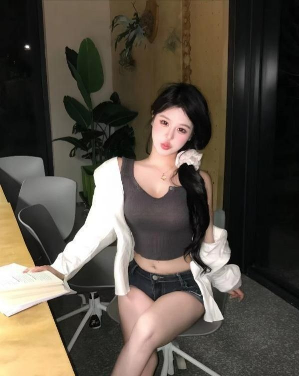 图片[2]-东站丝袜大长腿-91茶馆