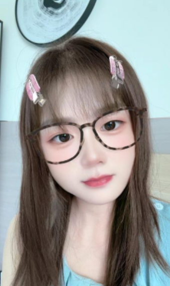 图片[2]-温柔带眼镜的小骚妹-91茶馆