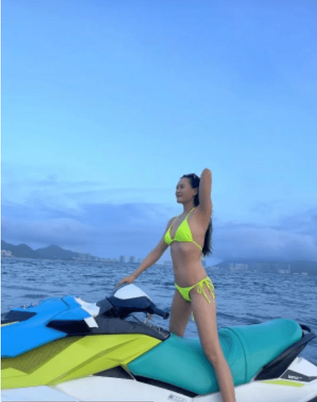 图片[2]-健身美女kat-91茶馆