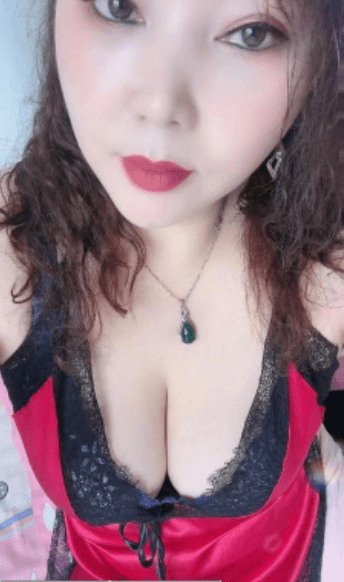 大奶肥臀美熟女回归-91茶馆