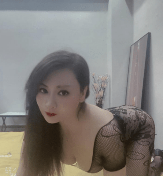 图片[2]-风骚美女会喷水-91茶馆