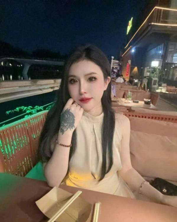 图片[2]-制服美臀希尔-91茶馆