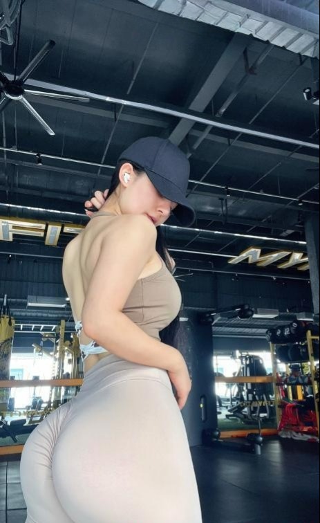 屁股超级大-91茶馆