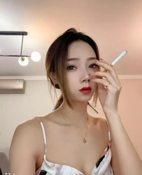 图片[2]-忧郁气质的妹妹-91茶馆