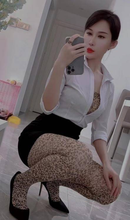 图片[2]-黑丝大长腿-91茶馆