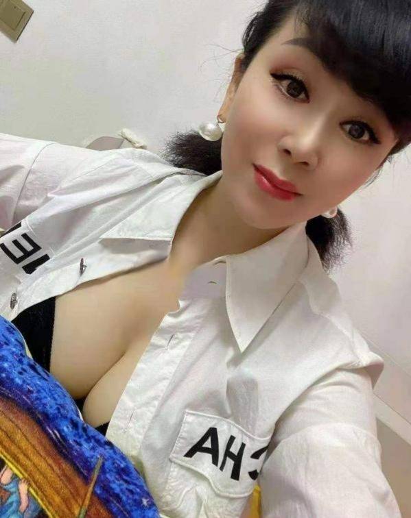 图片[2]-长腿轻熟女茹雪-91茶馆