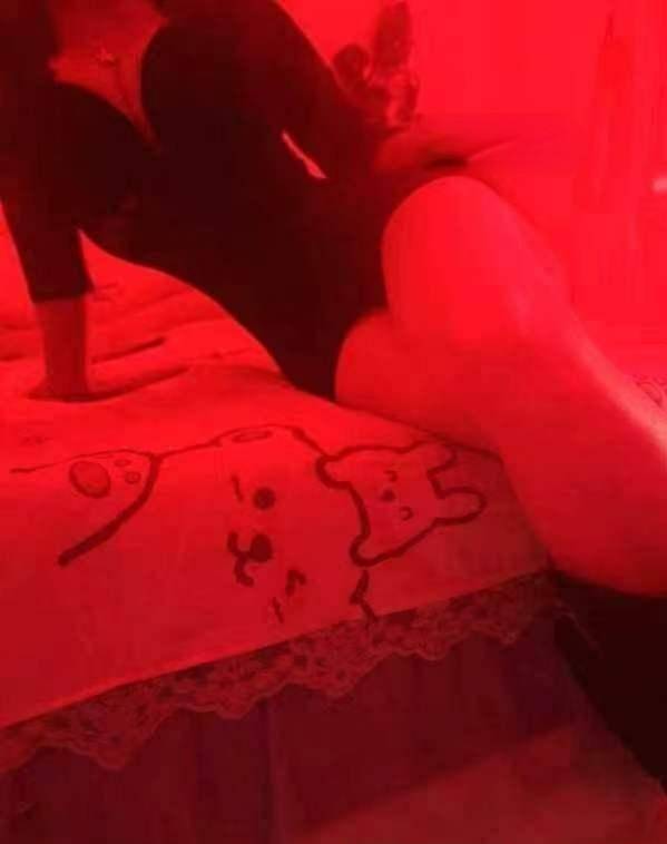 图片[2]-短发大奶莎莎-91茶馆