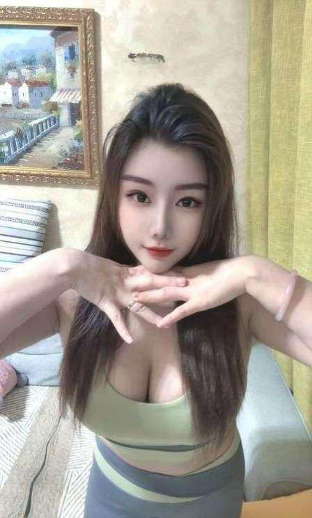 胸大臀大欣欣-91茶馆