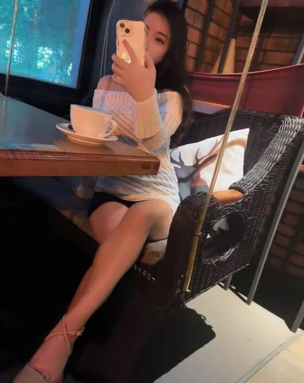 图片[2]-南山南风骚美女-91茶馆