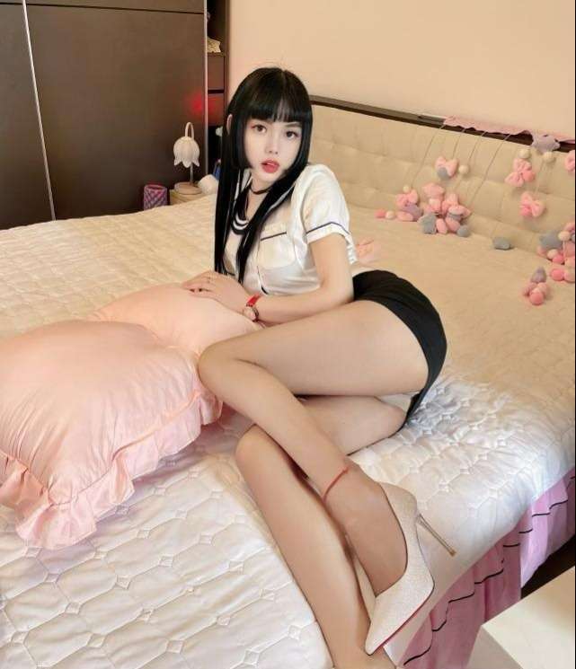 小英居家丝袜Ty-91茶馆