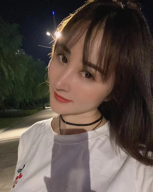 外形有点像杨幂的妹子-91约啪