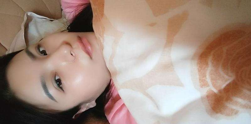 汉口火车站娇小女人-91茶馆