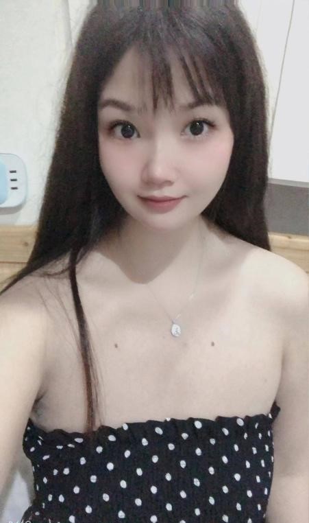 大眼素颜美女-91约啪