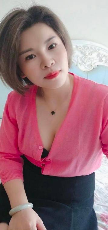 南新园蜜桃臀少妇-91约啪
