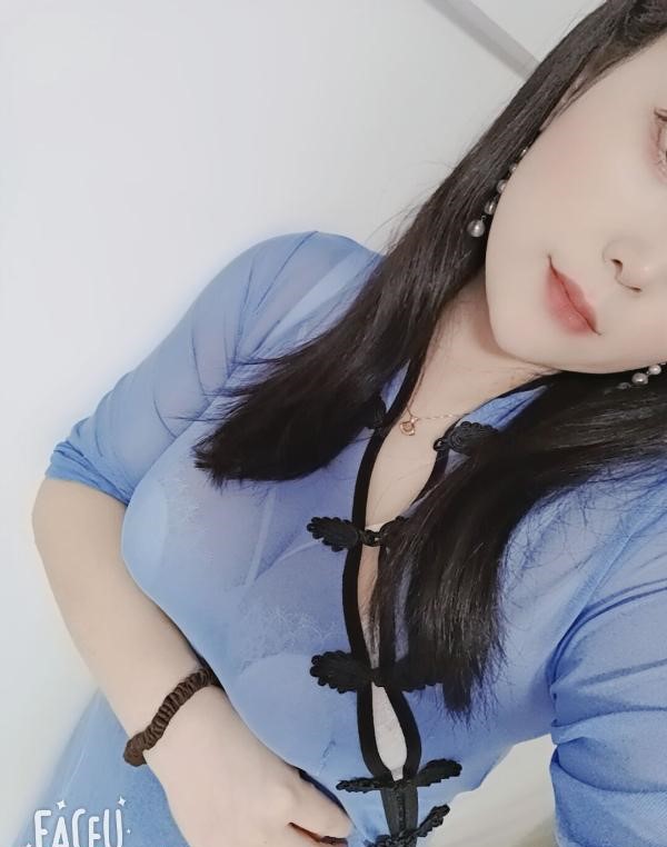 软白大胸妹子-91约啪