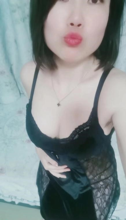 南坪高挑大胸美女-91约啪