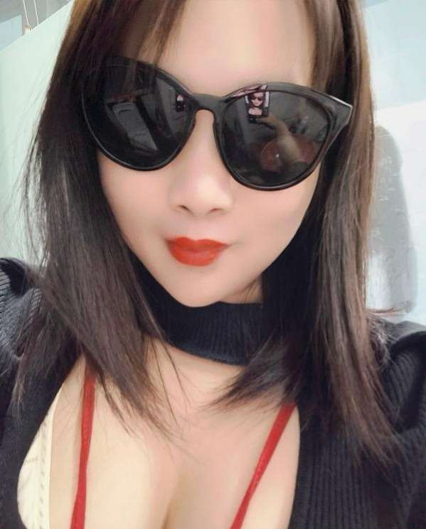 大胸肥臀小骚妇-91茶馆