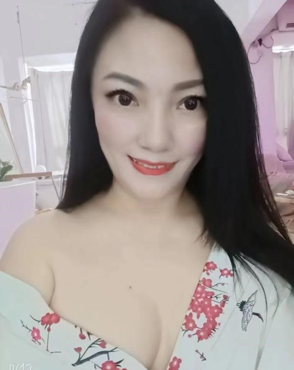 欲求不满的骚人妻-91约啪