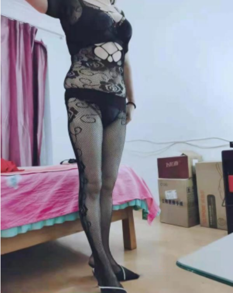 皮肤白净的性价比熟女-91约啪