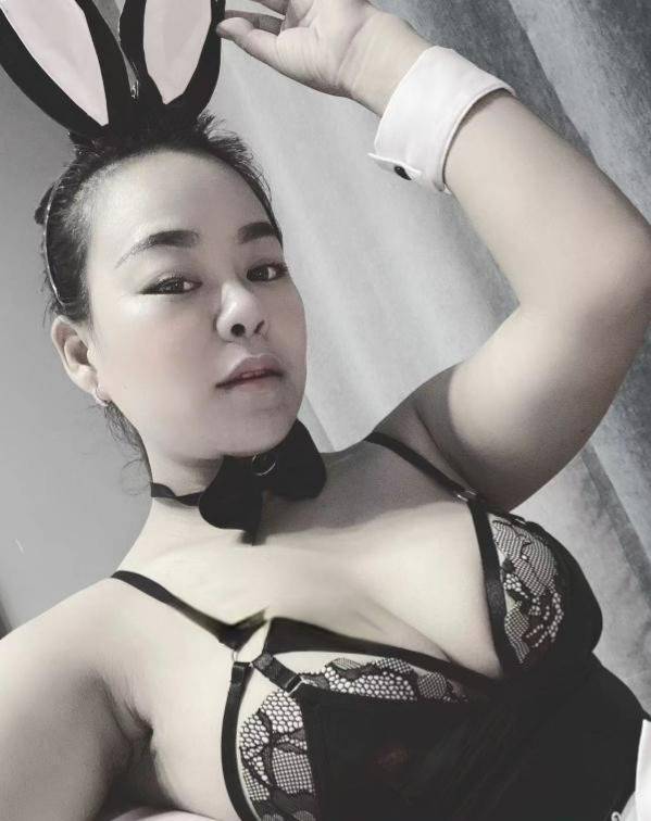 潮喷女郎三通女神-91约啪