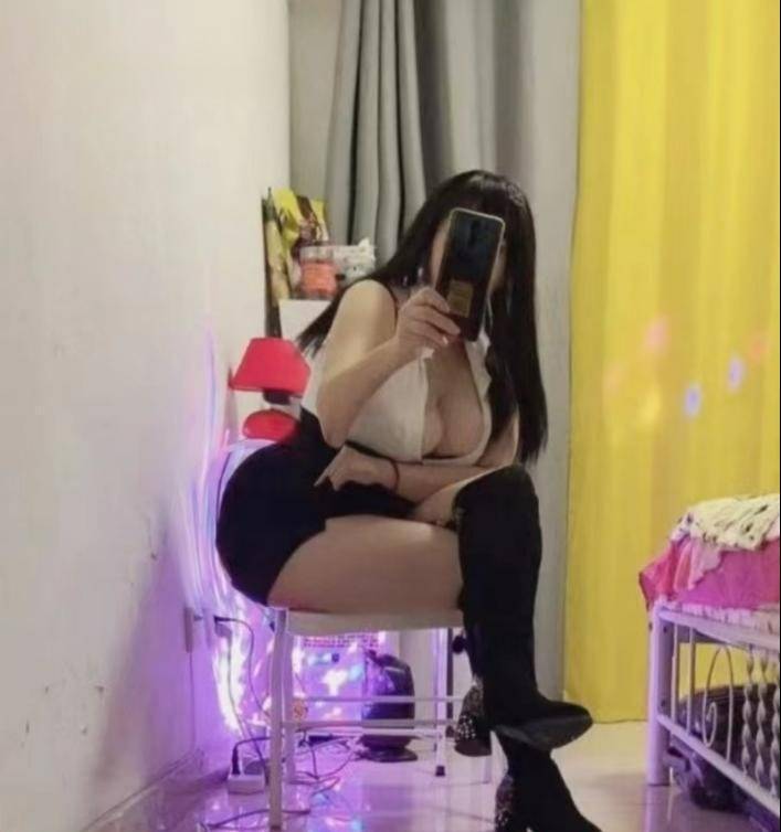 丰乳肥臀服务型秘书-91约啪