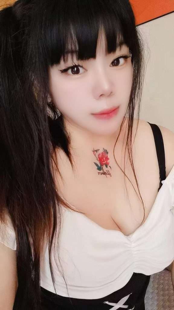 丰满紧致美少妇-91茶馆