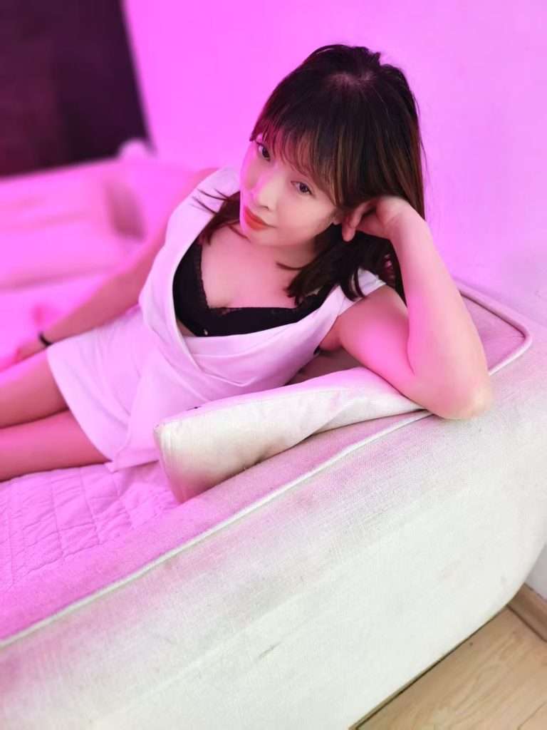 嫩妹全套服务性价比高1